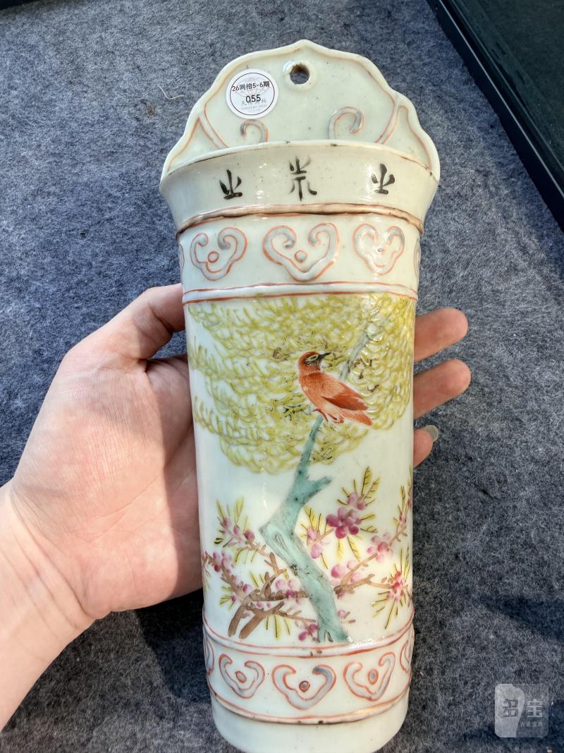 清晚期  浅绛彩花鸟纹璧瓶 - 图2